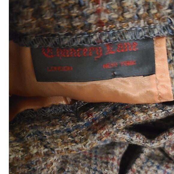 SOLD ! Vintage Wool Plaid Midi Skirt - Picture 4 of 8